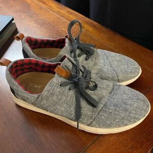 Tom’s Sneakers‎ Women’s size 8